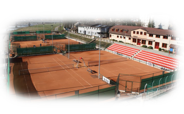 sport centrum puchov tenis